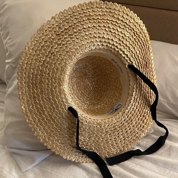 Lack of color straw hat Medium 57cm EUC - Picture 2 of 3